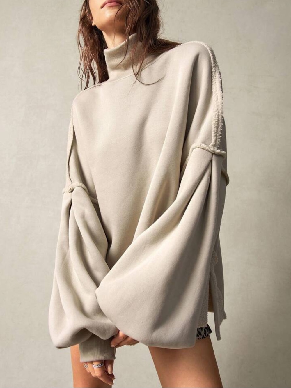 🥥 PLUS Oversized Bell-Sleeve Turtleneck 🥥
